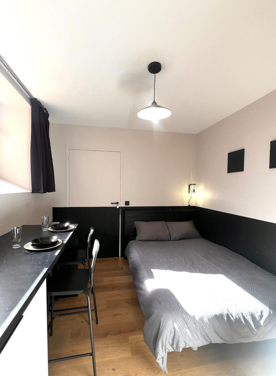 Photo of the whole room