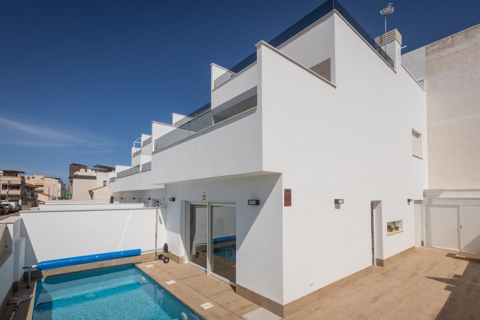 Property building, Day, Balcony/Terrace, Pool view, Swimming pool