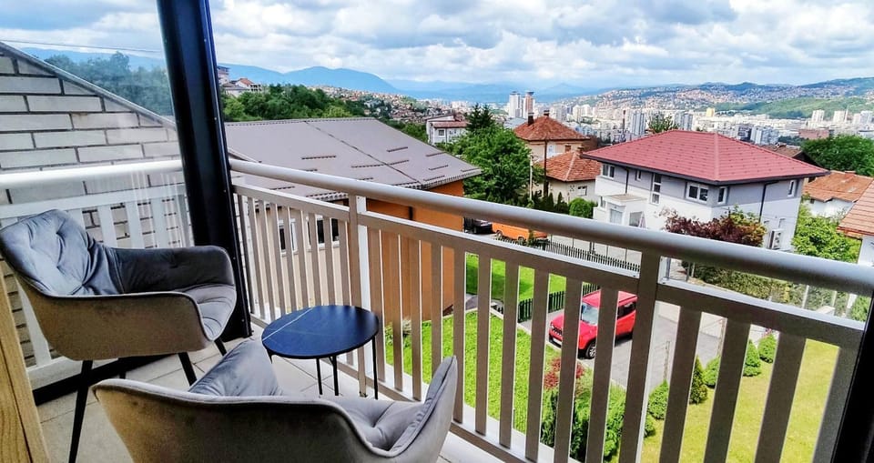 Day, Natural landscape, View (from property/room), Balcony/Terrace, Seating area, Mountain view