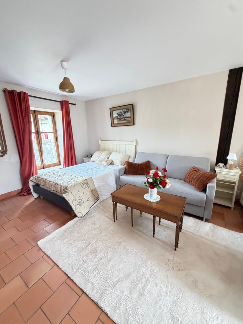 Nid douillet, grande piscine et voie verte Bed and Breakfast in Centre-Val de Loire