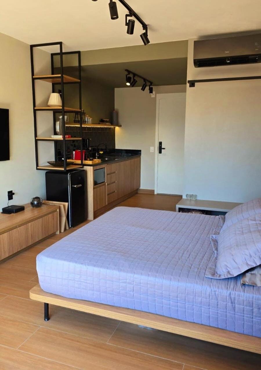 Bed, Photo of the whole room, Bedroom, air conditioner