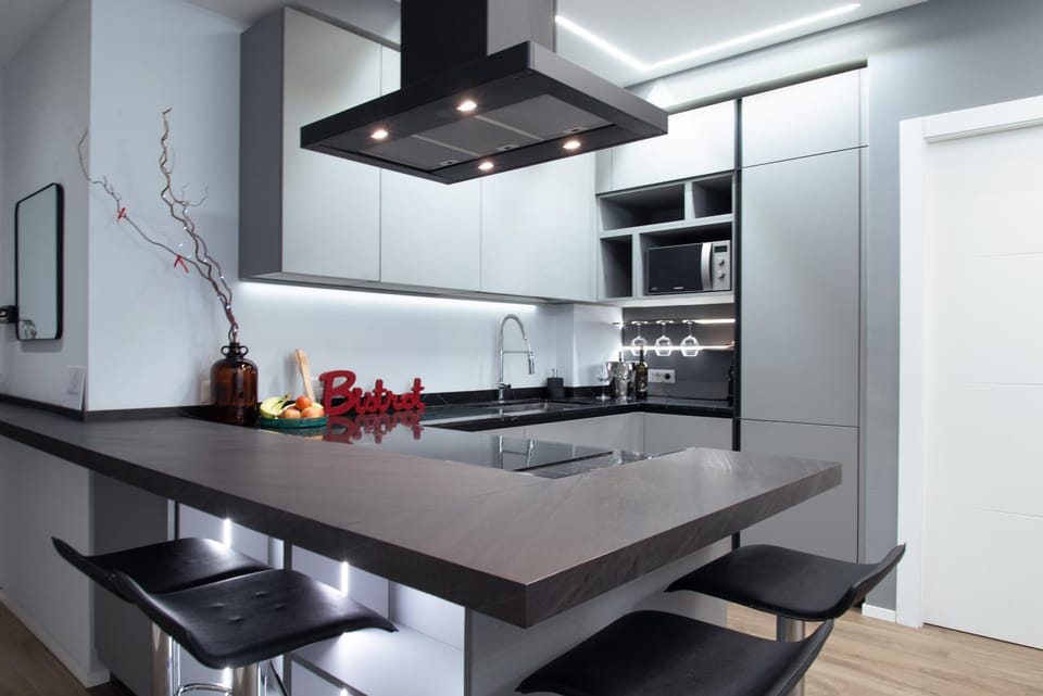 Kitchen or kitchenette, Breakfast
