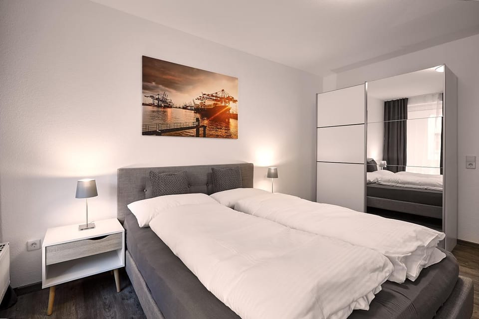 Photo of the whole room, Bedroom