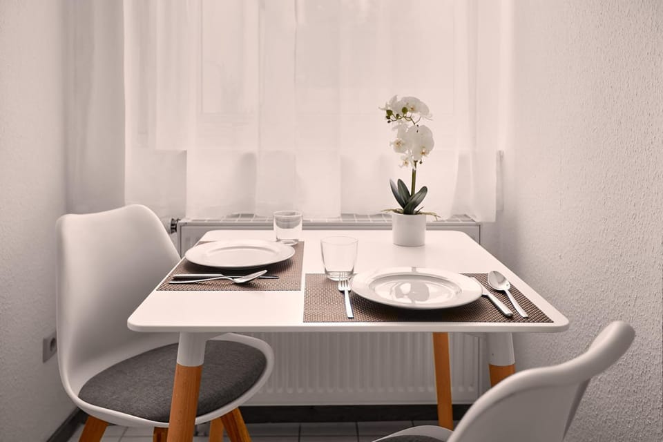 Seating area, Dining area