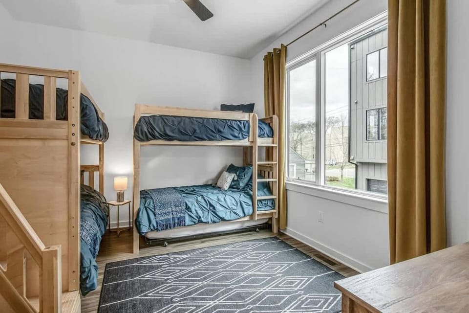 Bed, Photo of the whole room, Bedroom, bunk bed