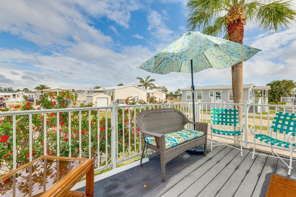 3 Mi to Fort Myers Beach: Home w/ Pool Access House in Lee County