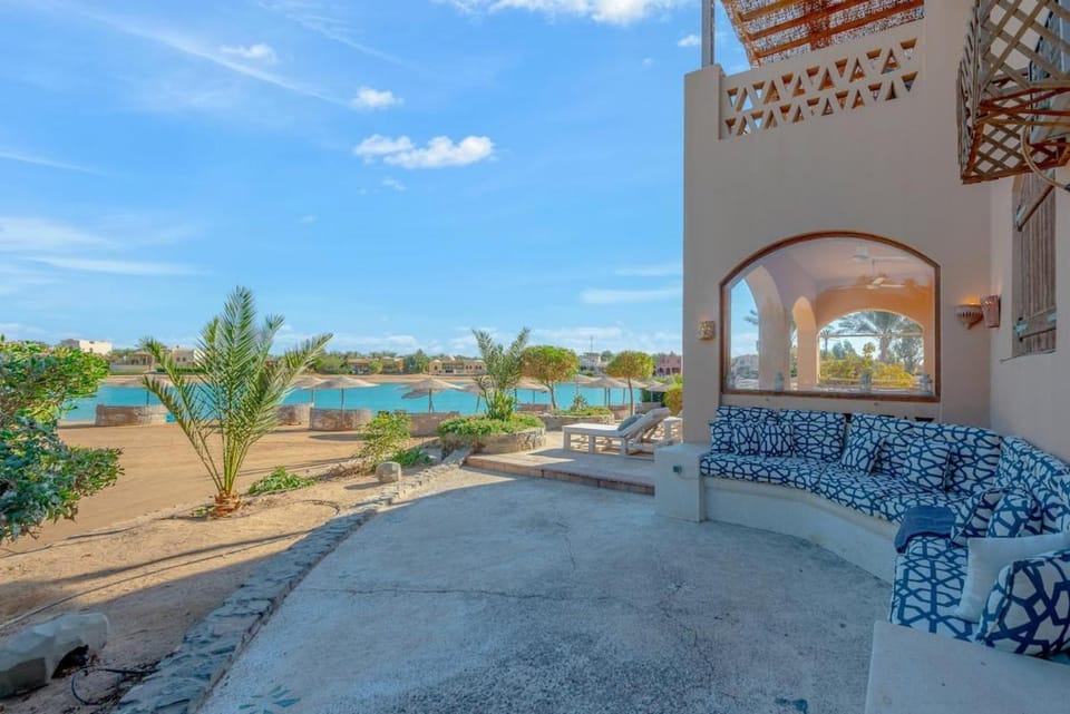 Rihanna apartment direct to the sea Apartment in Hurghada