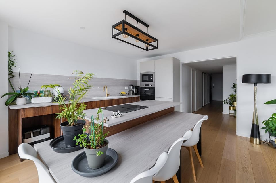 Kitchen or kitchenette, Dining area, minibar