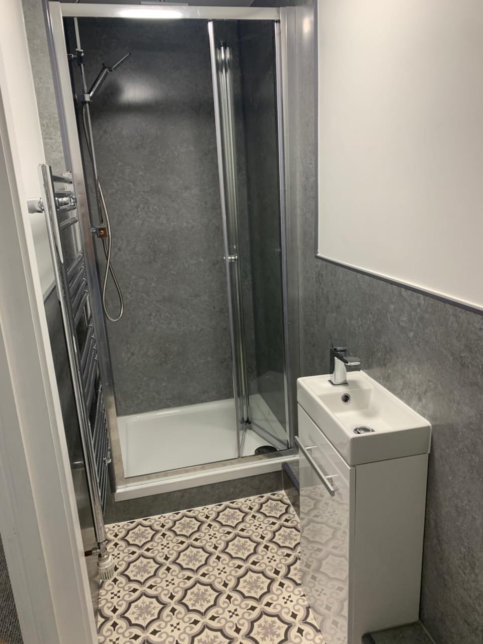 Tanerdy - Professional units with shared communal areas Vacation rental in Carmarthen