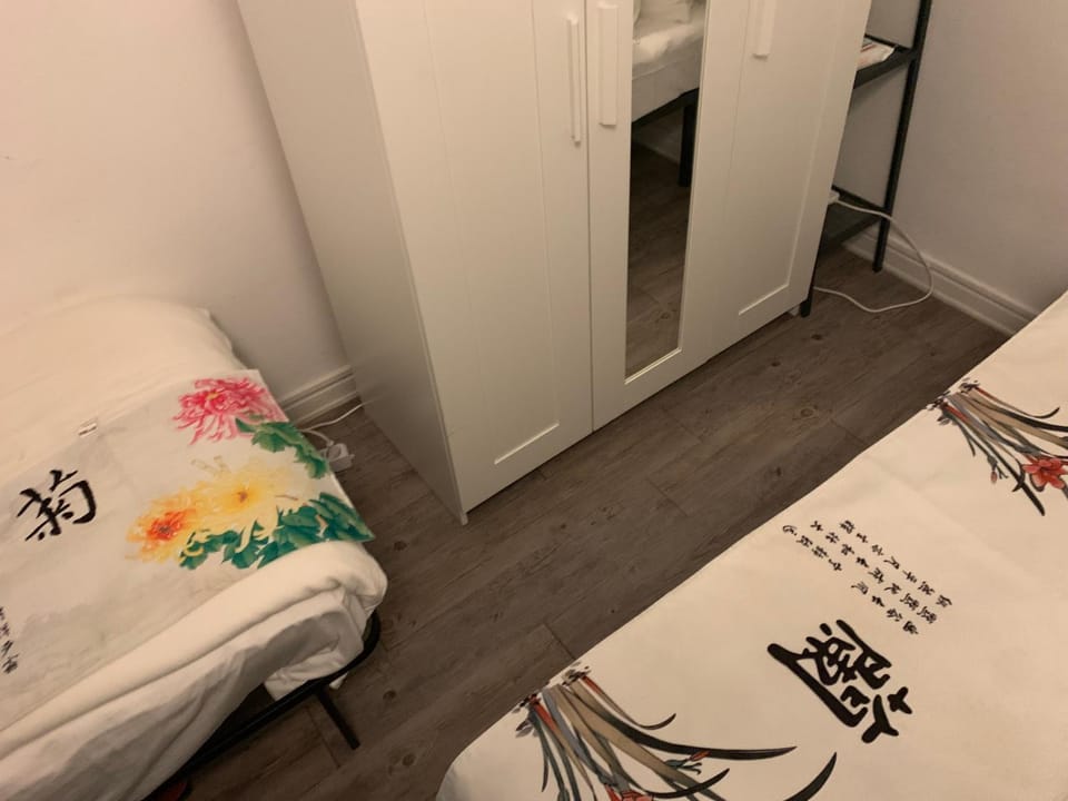 Huawei Shared Home - Wellness- LGBT- 1 min Metro to Linate aeroport - Later Check-in After at 19 - no people do not respect the time - no people do not come back for sleep before midnight 24 Vacation rental in Milan