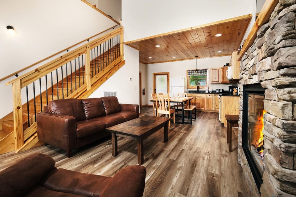 Smokey's Hideaway Your Secret in the Smokies Chalet in Sevierville