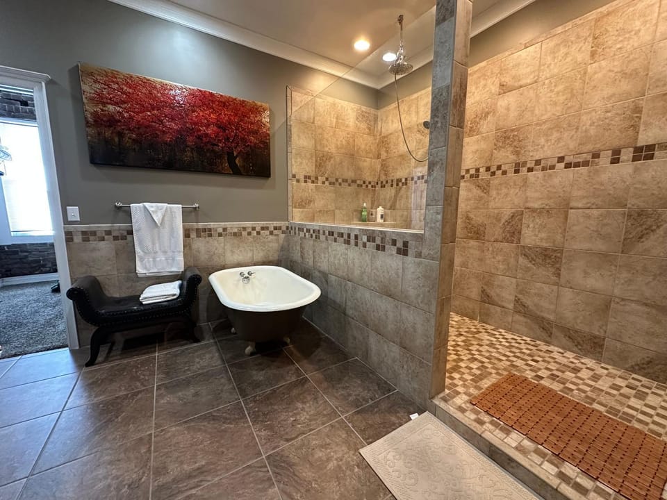 Shower, Toilet, Bathroom, Bath