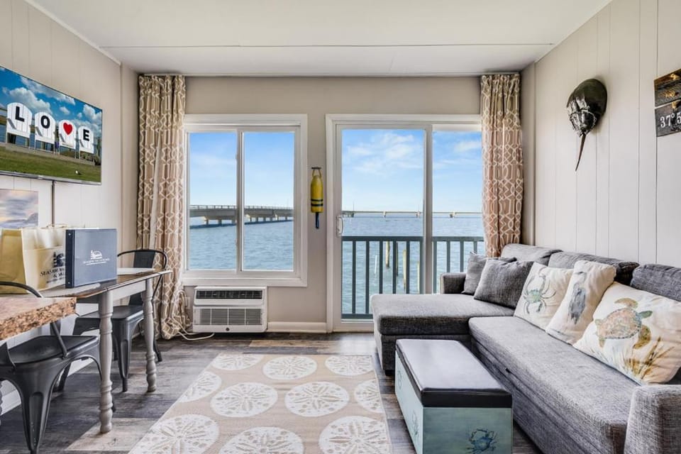 The Pearl at Marsh Island Apartment in Chincoteague Island