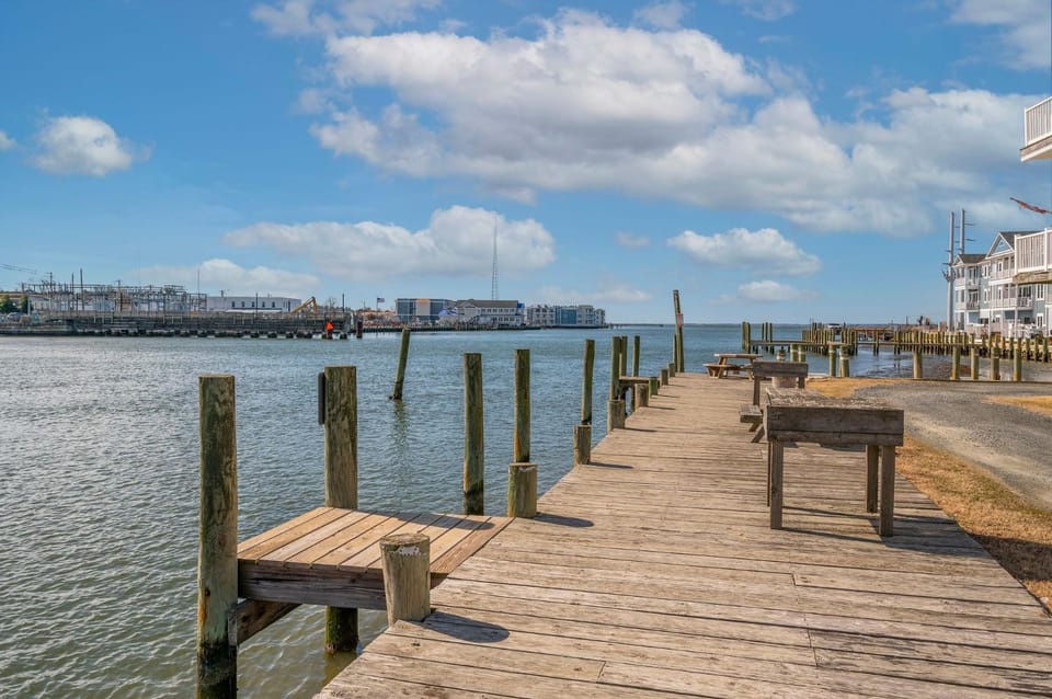 Ducks Docks and Flip Flops House in Chincoteague Island