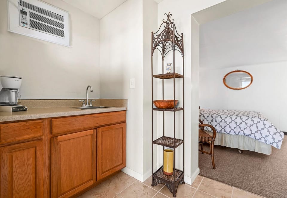 Lovers Lane Apartment in Chincoteague Island