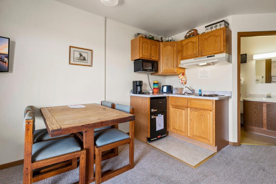 Assateague Inn 205-S Apartment in Chincoteague Island