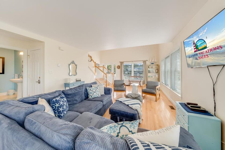 The Baywatch Bungalow House in Chincoteague Island