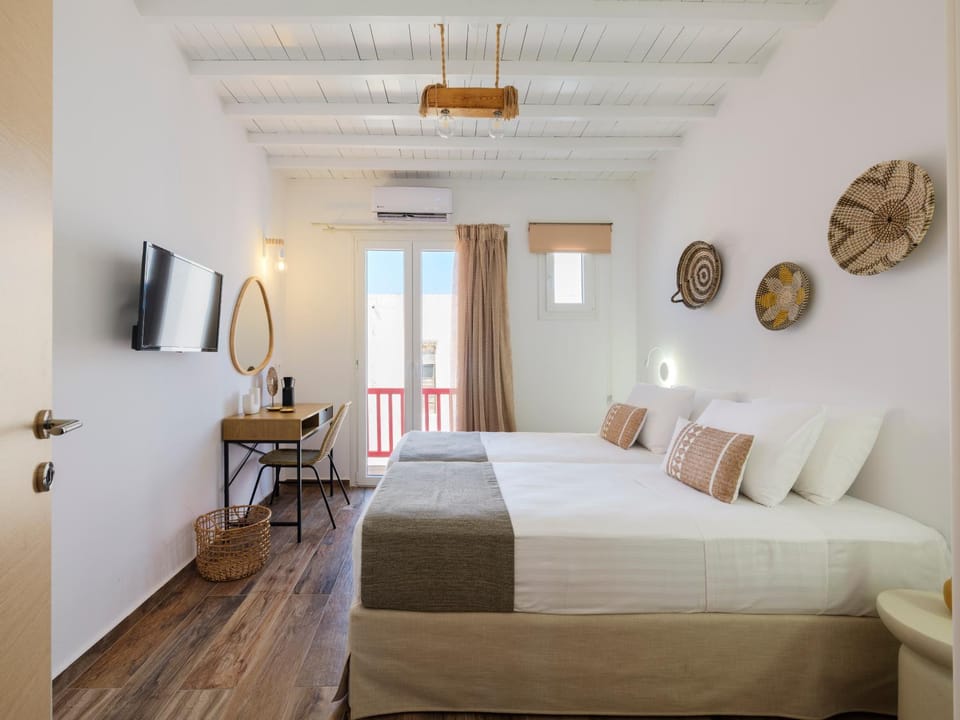 Bed, TV and multimedia, Photo of the whole room, Bedroom, air conditioner