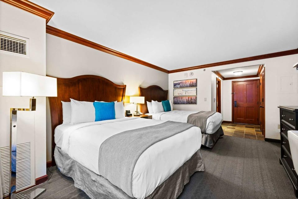 Everline Resort & Spa Palisades- Forest View House in Palisades Tahoe (Olympic Valley)
