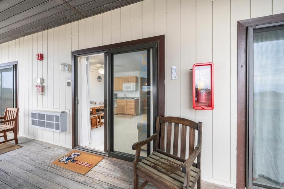 Assateague Inn 207-S Apartment in Chincoteague Island