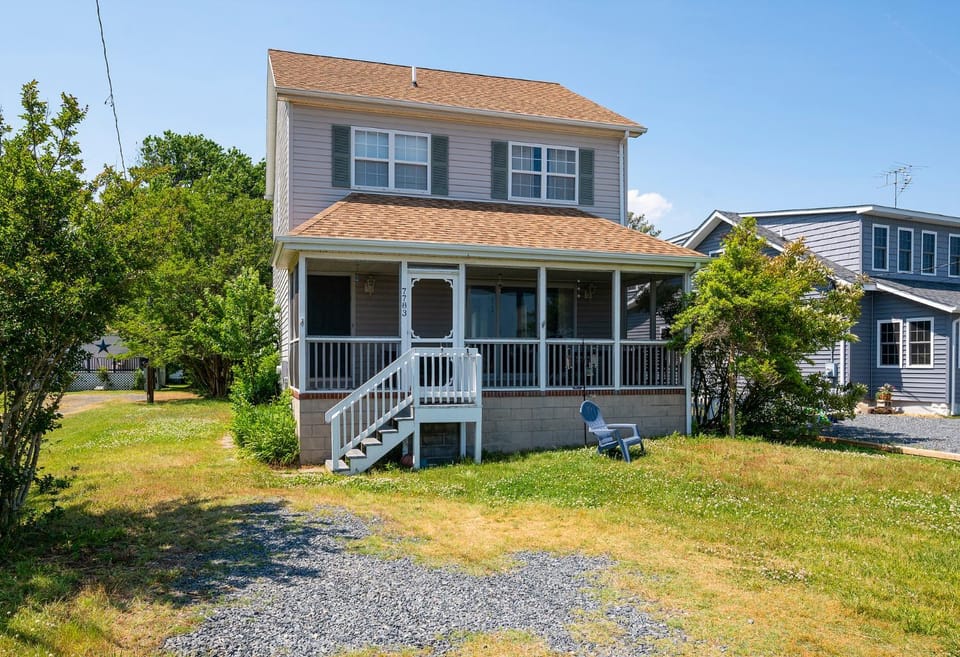 Lighthouse Overlook House in Chincoteague Island
