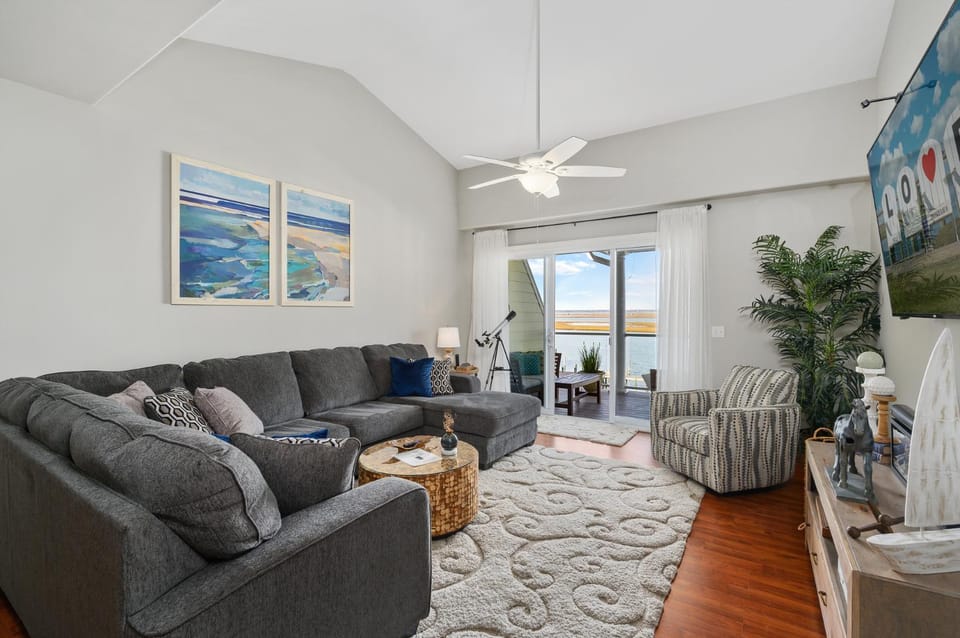 Sunset Bay Villa 310 - Nauti Girl Apartment in Chincoteague Island