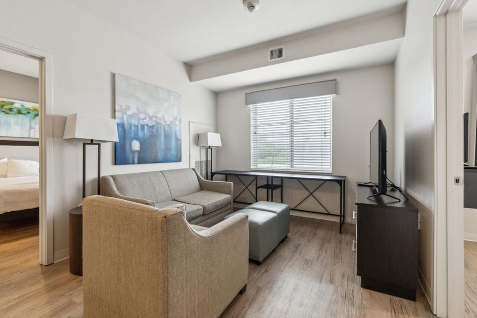 Simplicity At the Rim 1116 Apartment in San Antonio