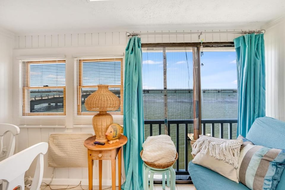 Bliss on the Bay Apartment in Chincoteague Island