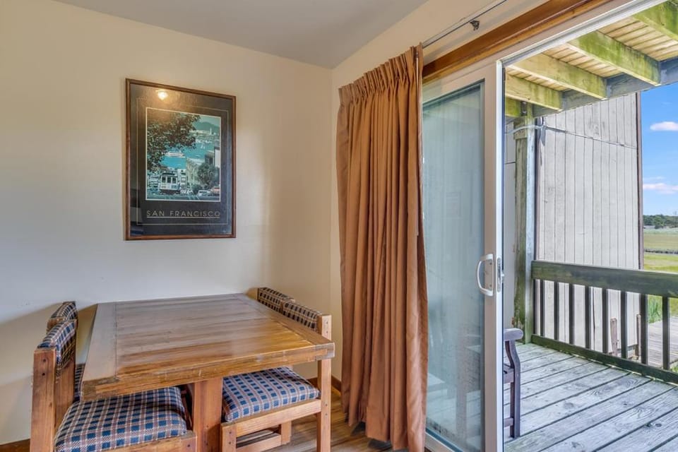 Assateague Inn 107-A Apartment in Chincoteague Island