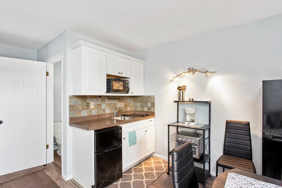 Assateague Inn 111-2R Apartment in Chincoteague Island