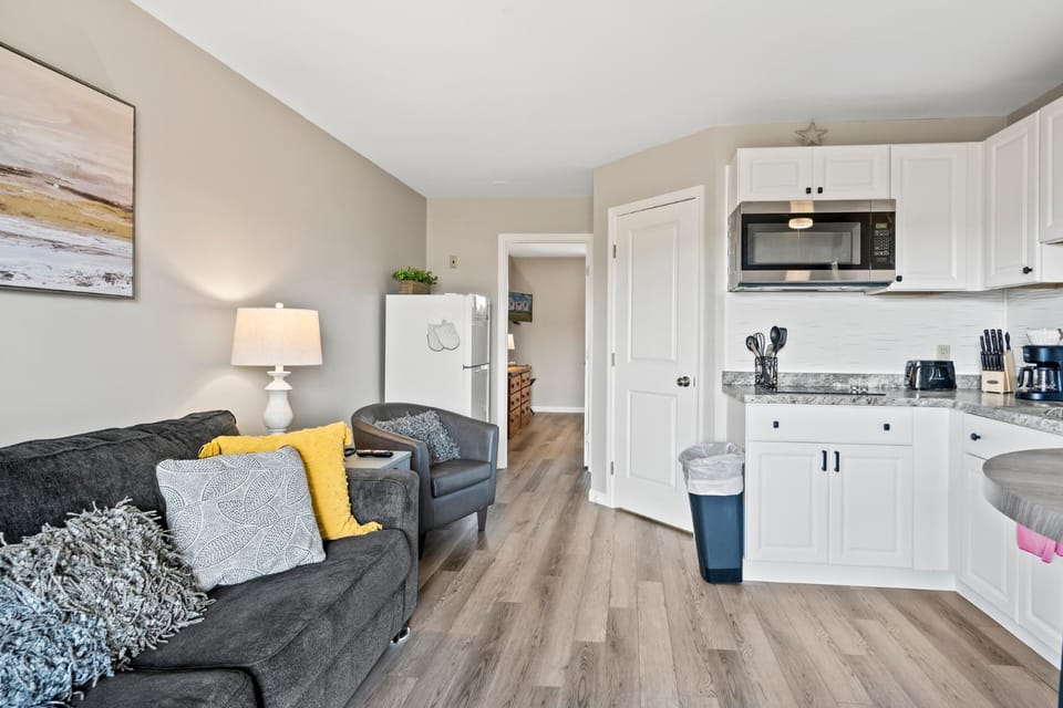 Assateague Inn 104-S Apartment in Chincoteague Island