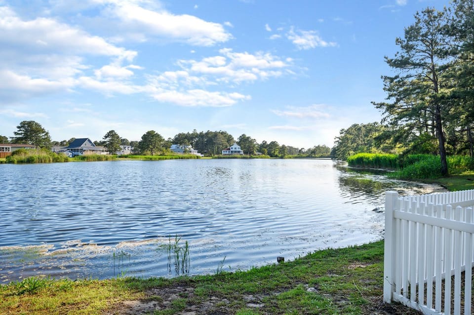 Teal Cottage House in Chincoteague Island