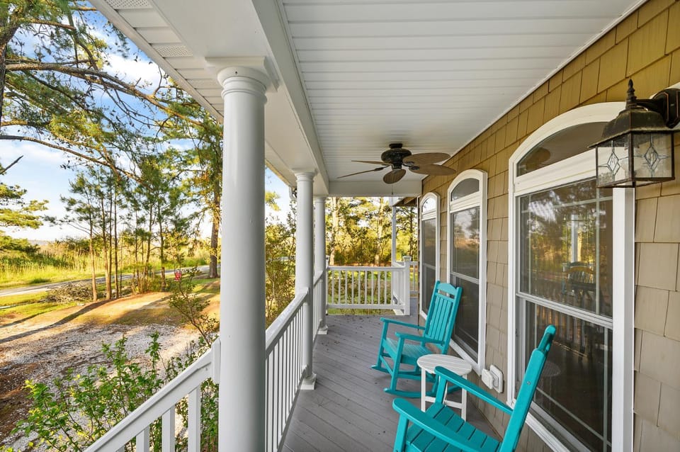 Teal Cottage House in Chincoteague Island