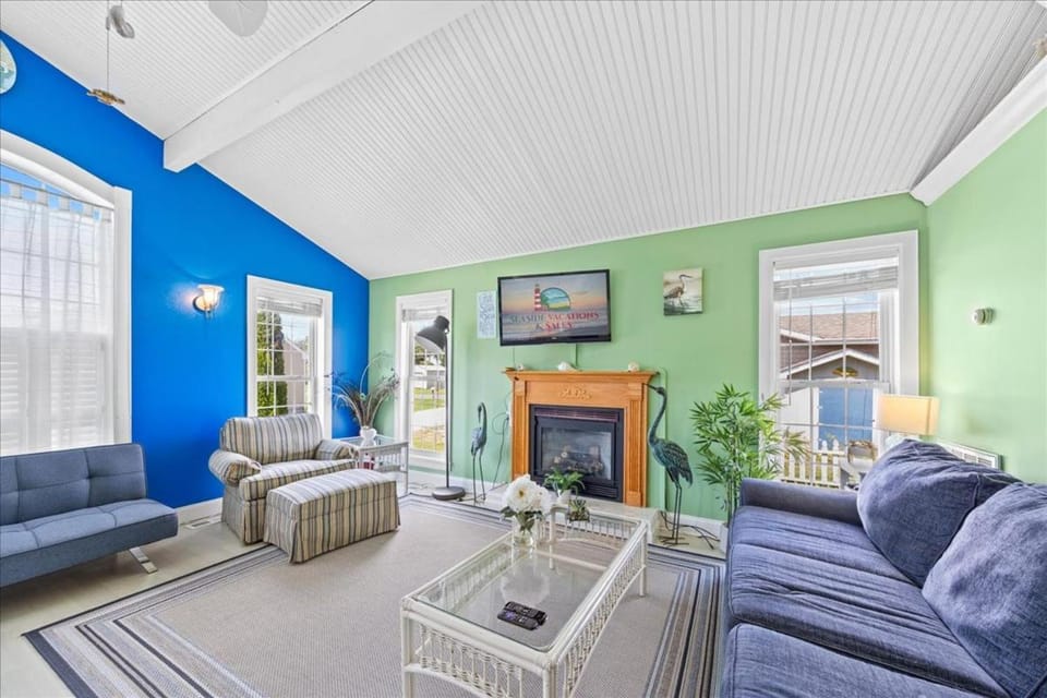 Deja Blue House in Chincoteague Island