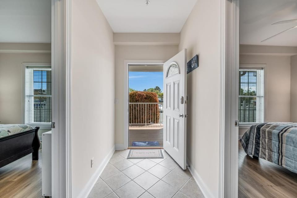 Sunset Bay Villa 110 - Hawks Nest Apartment in Chincoteague Island