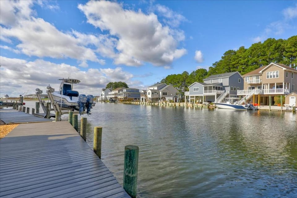 Coastal Crab House in Chincoteague Island