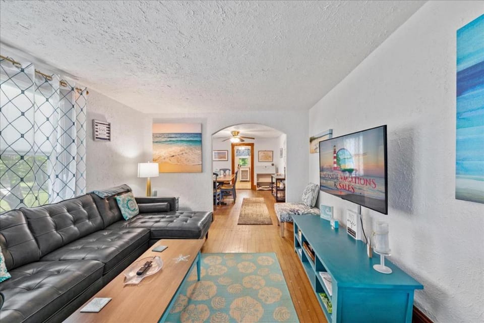 Shore to Please House in Chincoteague Island