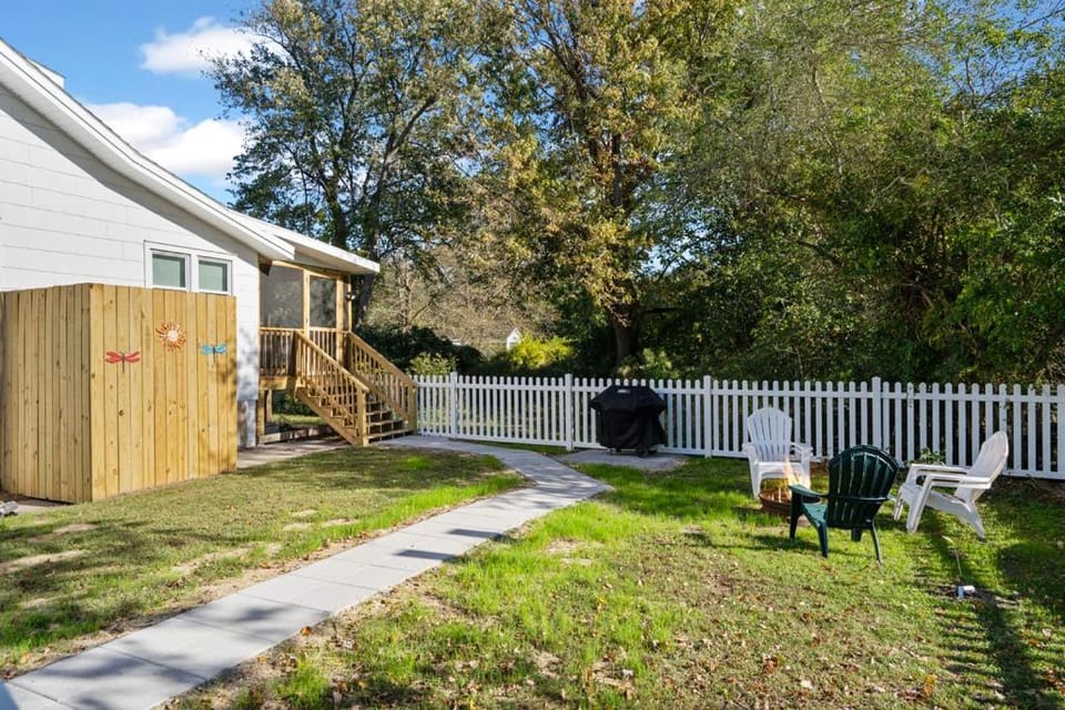 Shore to Please House in Chincoteague Island