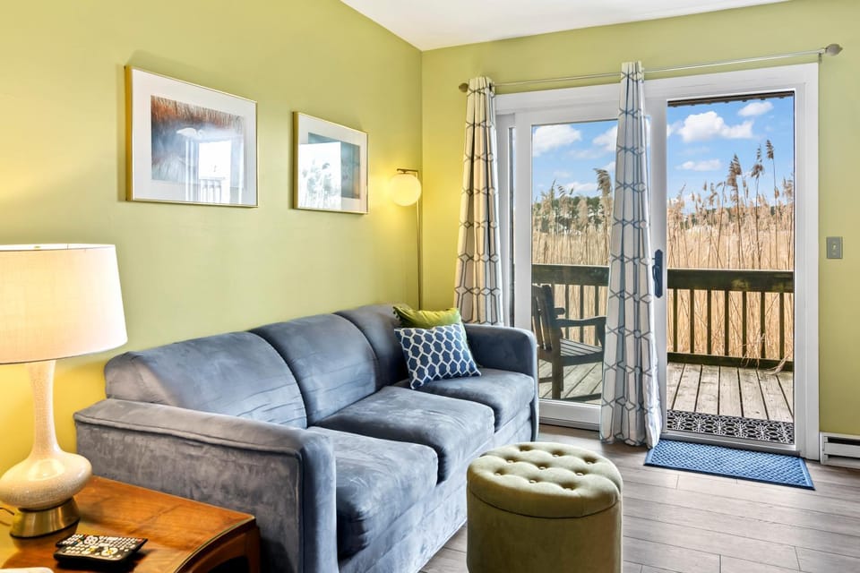Assateague Inn 110-S Apartment in Chincoteague Island