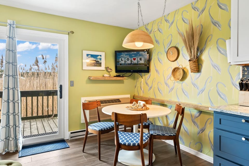 Assateague Inn 110-S Apartment in Chincoteague Island