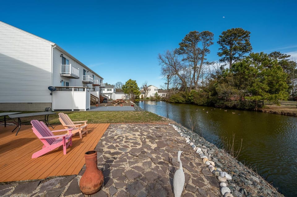The Pearl at Grand Bay House in Chincoteague Island