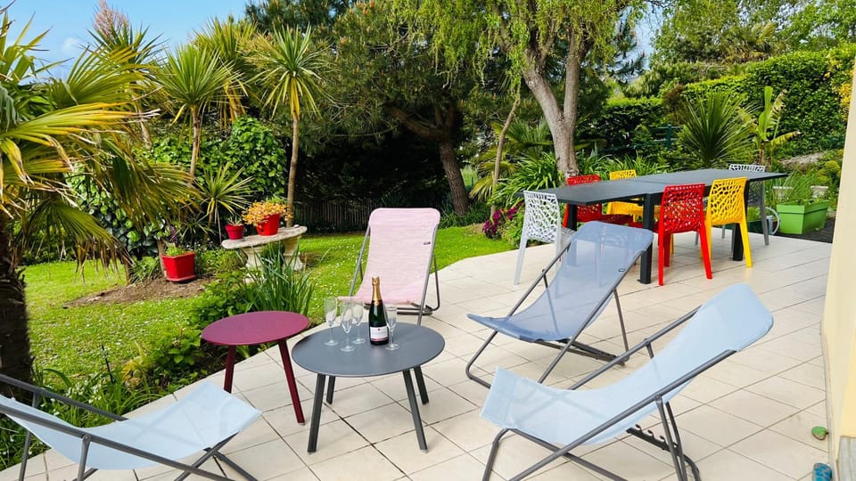 VILLA TY EDEN - standing- dans JARDIN EXOTIQUE privé, PLAGE à 200m Villa in Clohars-Carnoët