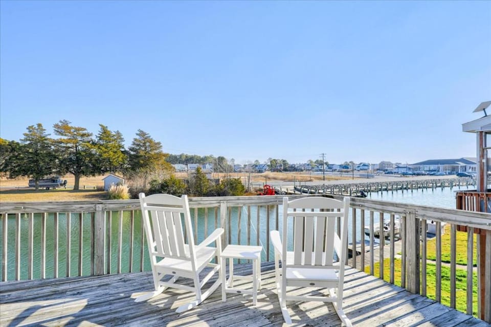 Bliss by the Bay House in Chincoteague Island