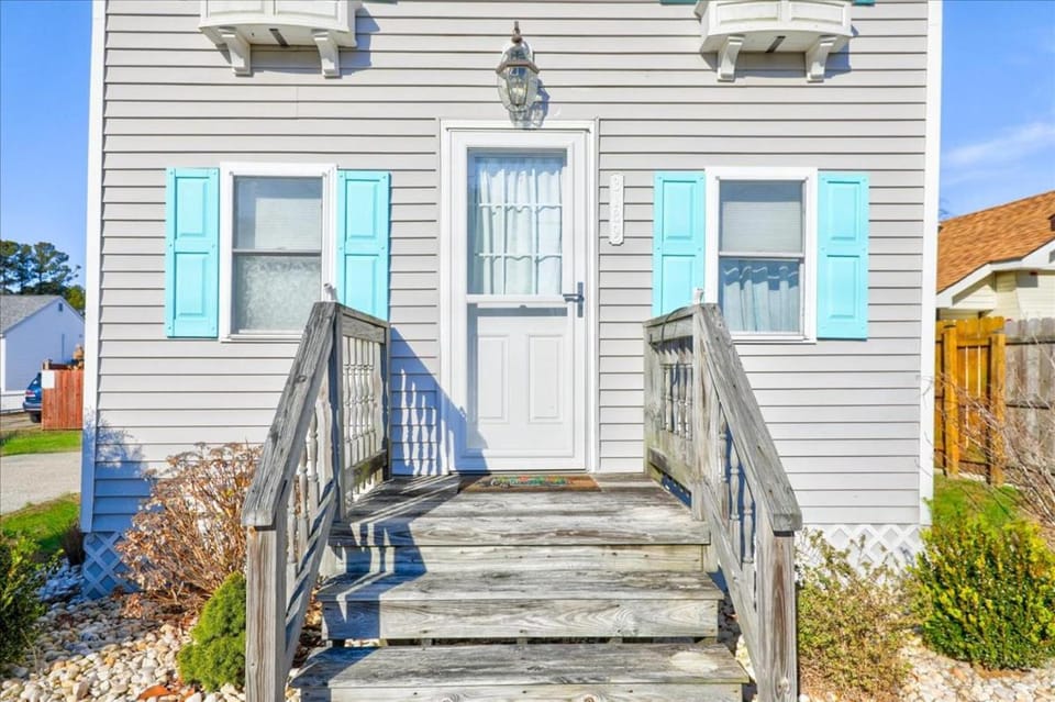 Avas Beach Cottage House in Chincoteague Island