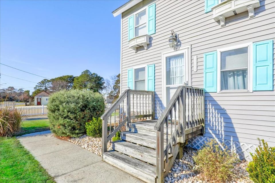 Avas Beach Cottage House in Chincoteague Island