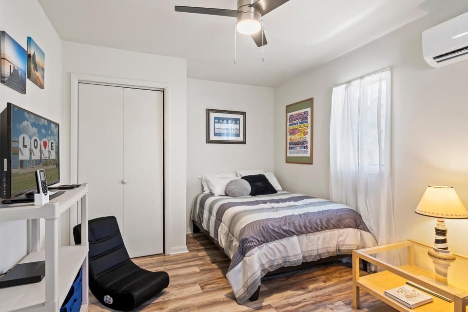 Channel View Charmer House in Chincoteague Island
