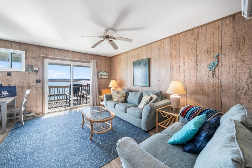 Sunrise Serenade Apartment in Chincoteague Island