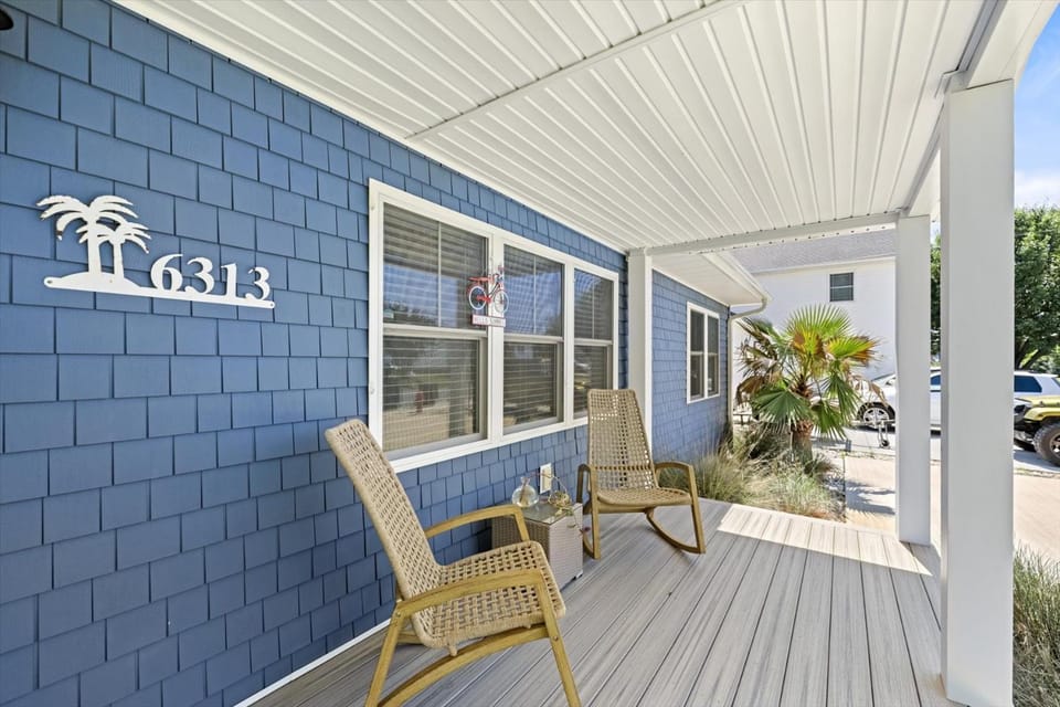 The Blue Crab House in Chincoteague Island