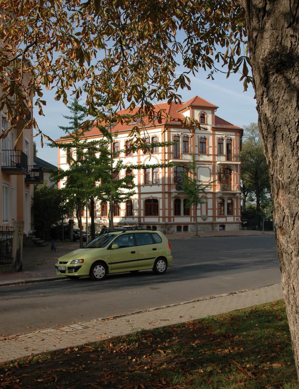Property building, Facade/entrance