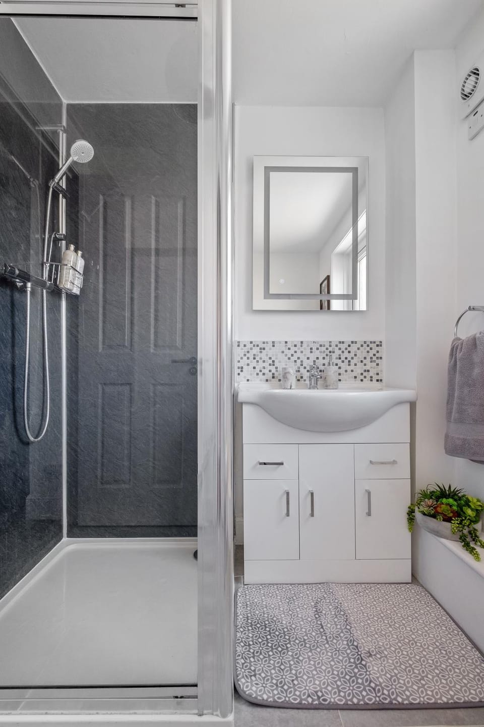 Shower, Bathroom